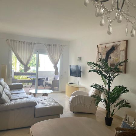 Apartment Costalita, Direct Beach Access, Ground Floor, Salt Water Pool Estepona Zewnętrze zdjęcie